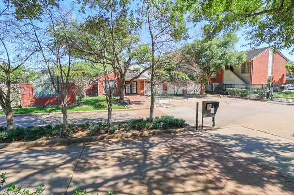 $124,900 | 2211 South Kirkwood Road, Unit 51, Houston, TX 77077