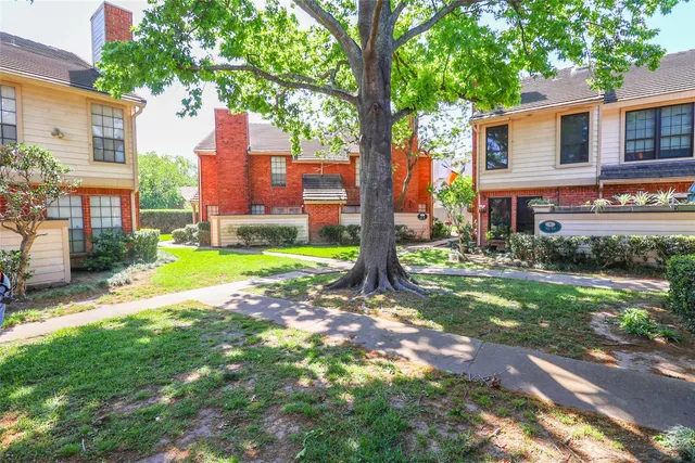 $124,900 | 2211 South Kirkwood Road, Unit 51, Houston, TX 77077