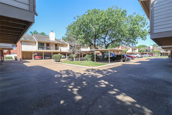 $124,900 | 2211 South Kirkwood Road, Unit 51, Houston, TX 77077
