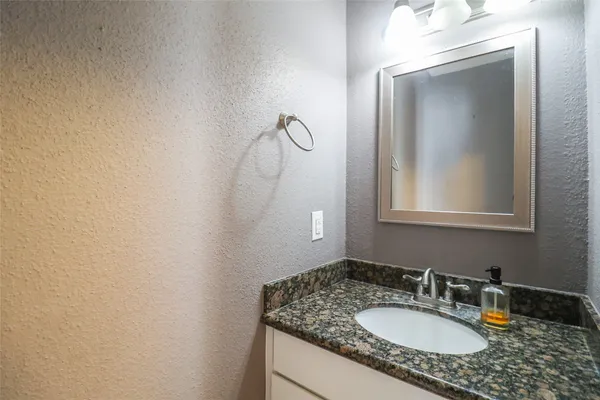 $124,900 | 2211 South Kirkwood Road, Unit 51, Houston, TX 77077
