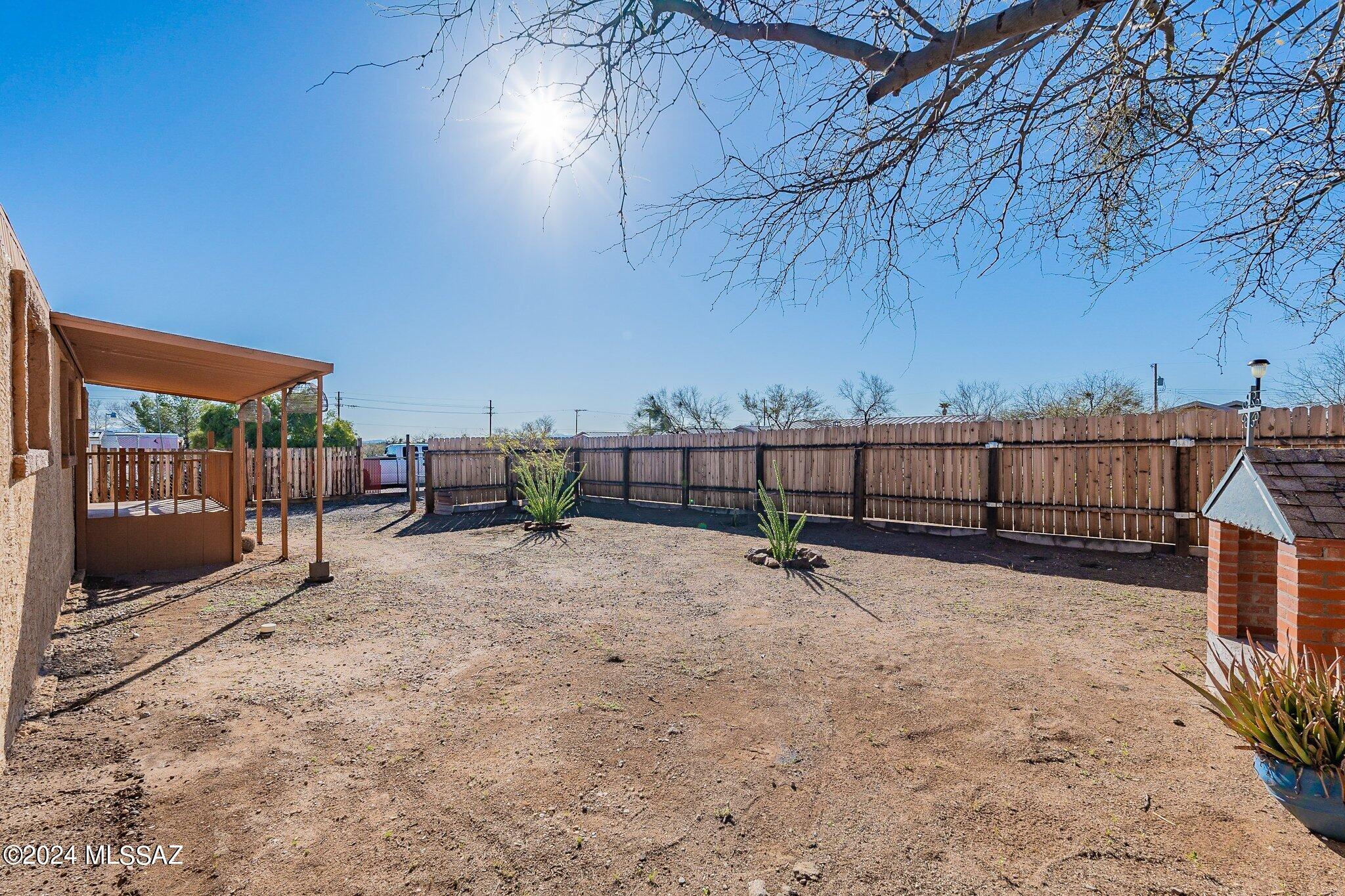 2572 West Bilby Road Tucson, AZ 85746 - Photo 2 of 18 Gallery Image 2