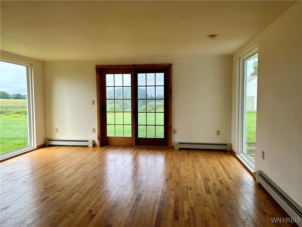 1745 Highway 78 Java, NY 14082 - Photo 39 of 49 Cottage -living room