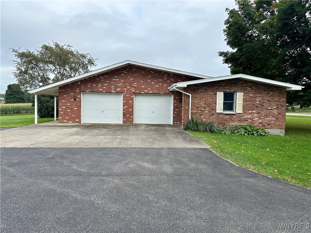 1745 Highway 78 Java, NY 14082 - Photo 4 of 49 Single family residence - attached garage