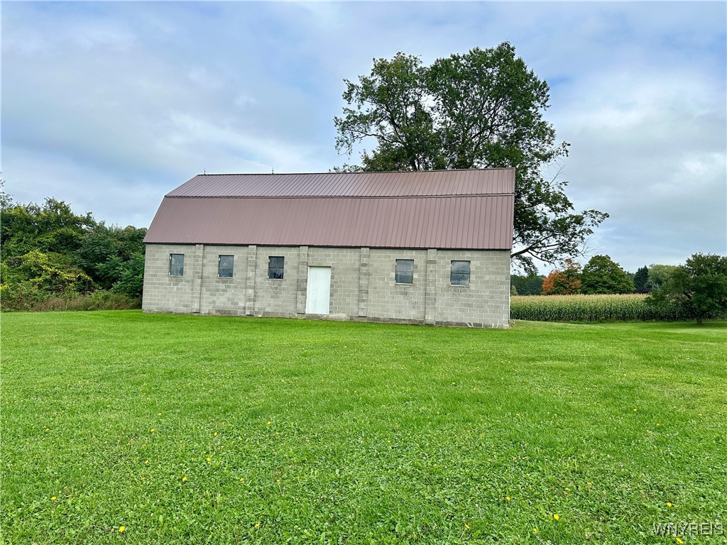 1745 Highway 78 Java, NY 14082 - Photo 49 of 49 Barn