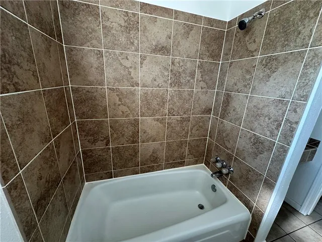 $1,600 | 2125 Edenborn Avenue, Metairie, LA 70001