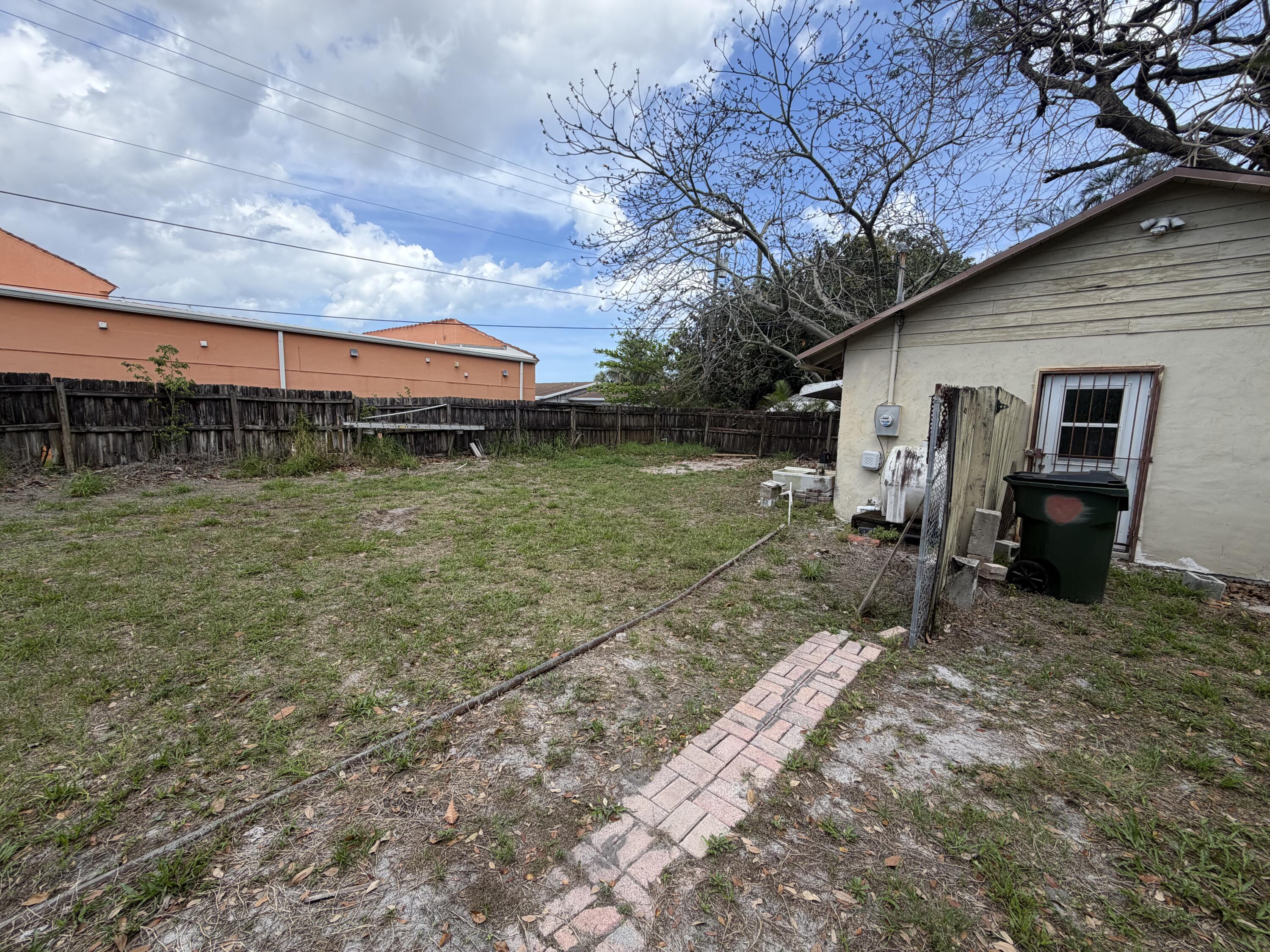 1630 Glen Road Glen Ridge, FL 33406 - Photo 13 of 16 IMG_5707