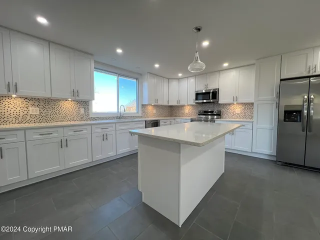 $2,600 | 1652 Bonser Road, Saylorsburg, PA 18353