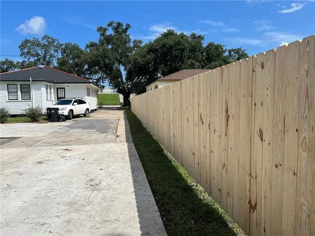 $2,500 | 7924 Hayne Boulevard, New Orleans, LA 70126