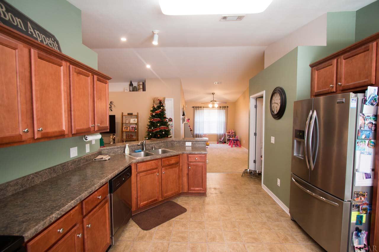 1233 Wetherby Road Pensacola, FL 32534 - Photo 2 of 29 Gallery Image 2