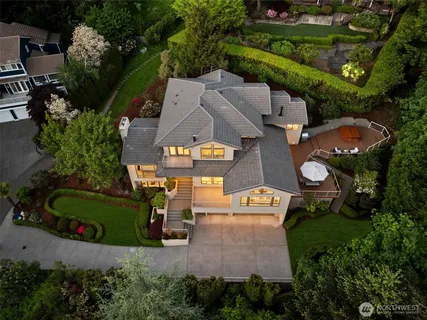 $3,580,000 | 8144 West Mercer Way, Mercer Island, WA 98040