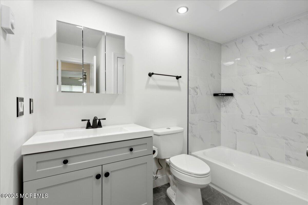 87 Arrowood Road, Unit D Manalapan, NJ 07726 - Photo 4 of 18 12-Image-14