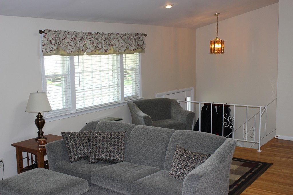 82 Shaw Farm Road Holliston, MA 01746 - Photo 6 of 25 Gallery Image 6