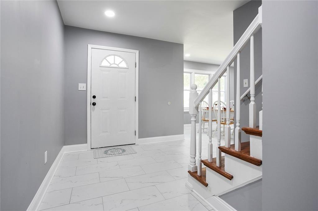 10664 Sandpiper Road Jonesboro, GA 30238 - Photo 5 of 37