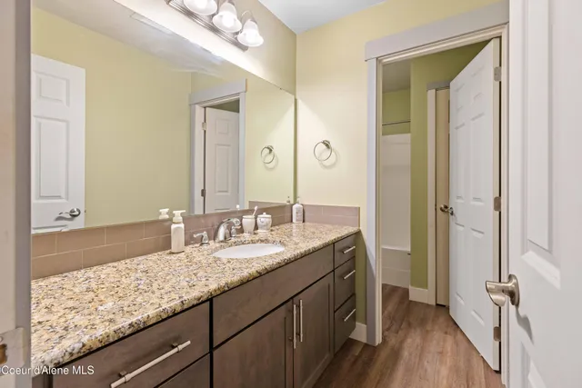 $935,000 | 53 Koyokuk Trail, Spirit Lake, ID 83869