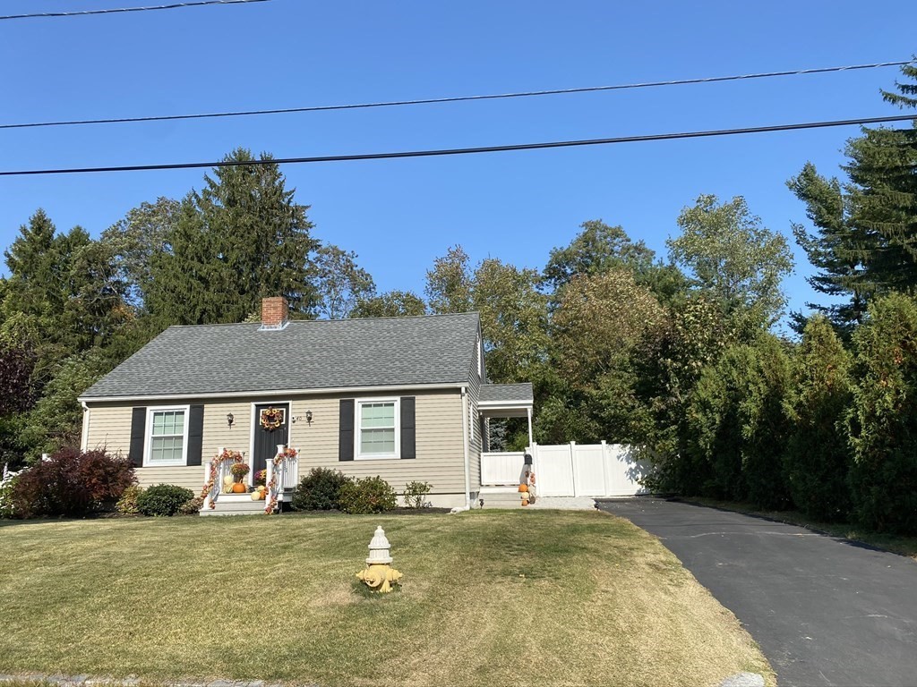 40 Hunnewell Road Worcester, MA 01606 - Photo 2 of 21 Gallery Image 2