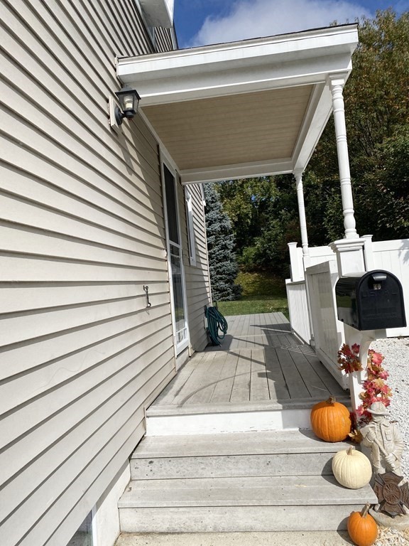 40 Hunnewell Road Worcester, MA 01606 - Photo 3 of 21 Gallery Image 3