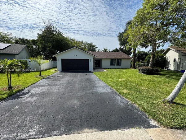 $6,000 | 9234 Southampton Place, Boca Raton, FL 33434