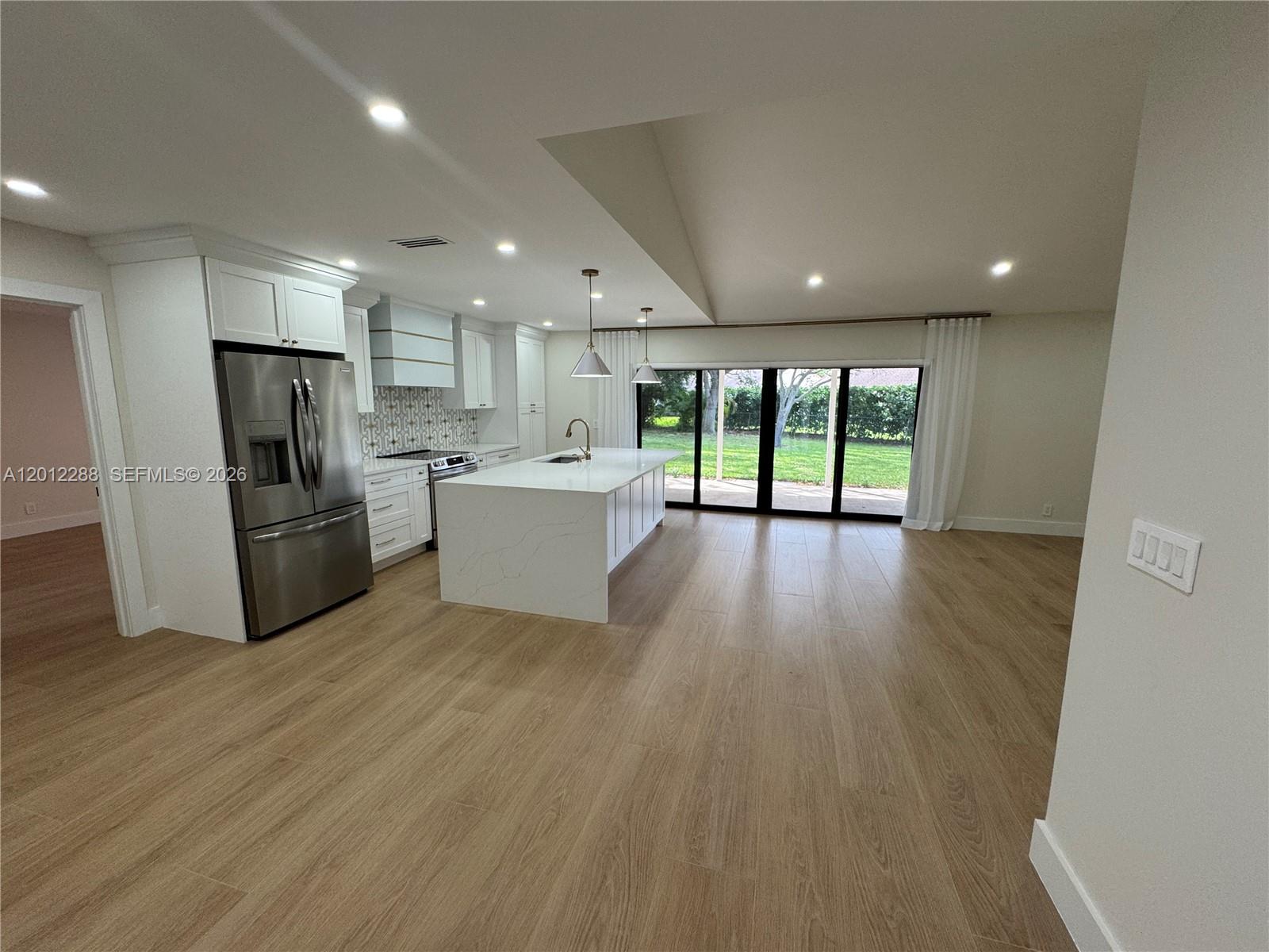 9234 Southampton Place Boca Raton, FL 33434 - Photo 2 of 22