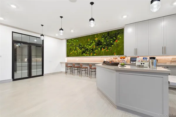 $5,999 | 990 Corporate Drive, Unit 412, Westbury, NY 11590