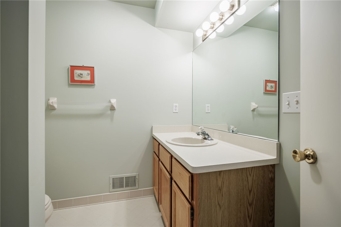 53 Waterview Circle Rochester, NY 14625 - Photo 26 of 41