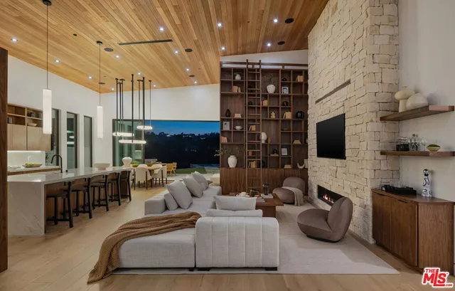 a view of an outdoor space and yard