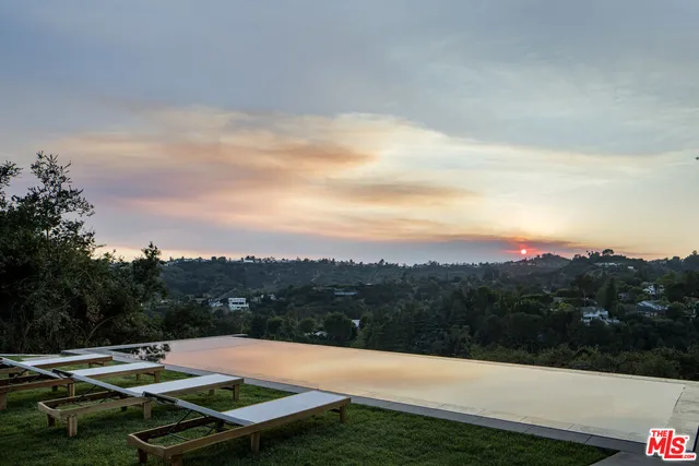 $5,695,000 | 9715 Arby Drive, Beverly Hills, CA 90210