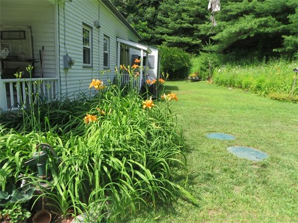 92 Simon Keets Road Leyden, MA 01337 - Photo 4 of 27 Gallery Image 4
