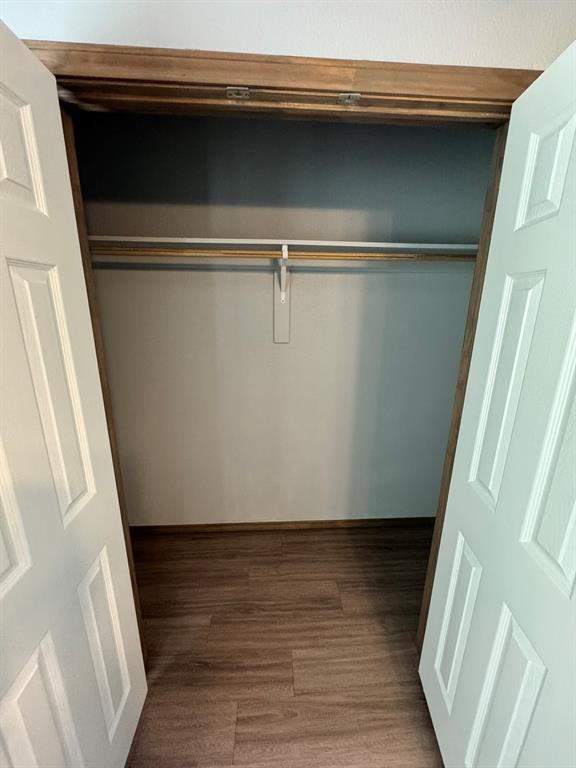 462 Derrs Chapel Road Italy, TX 76651 - Photo 11 of 19 First bedroom closet