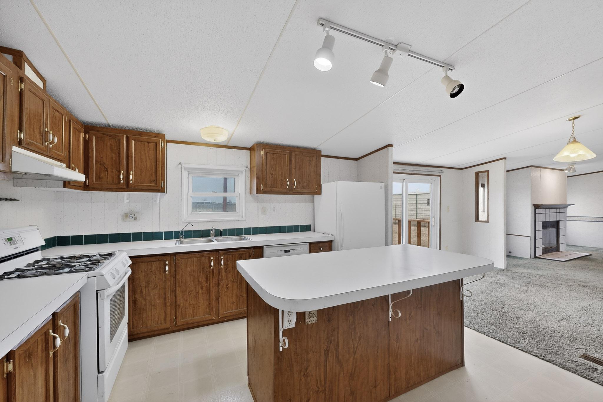 83 Marshall Road Estancia, NM 87016 - Photo 8 of 36 Gallery Image 8