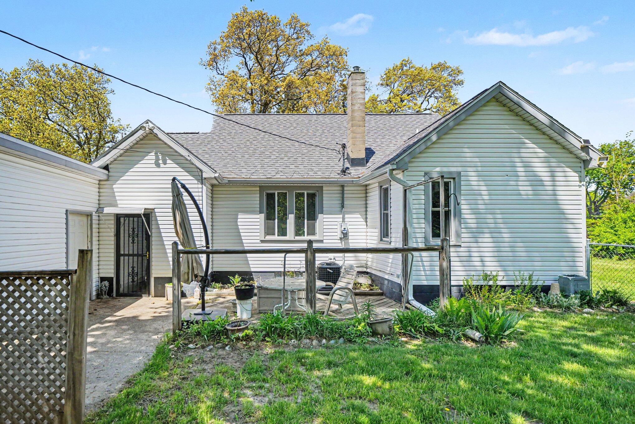 315 Pine Street Decatur, MI 49045 - Photo 6 of 31 003_file_1888