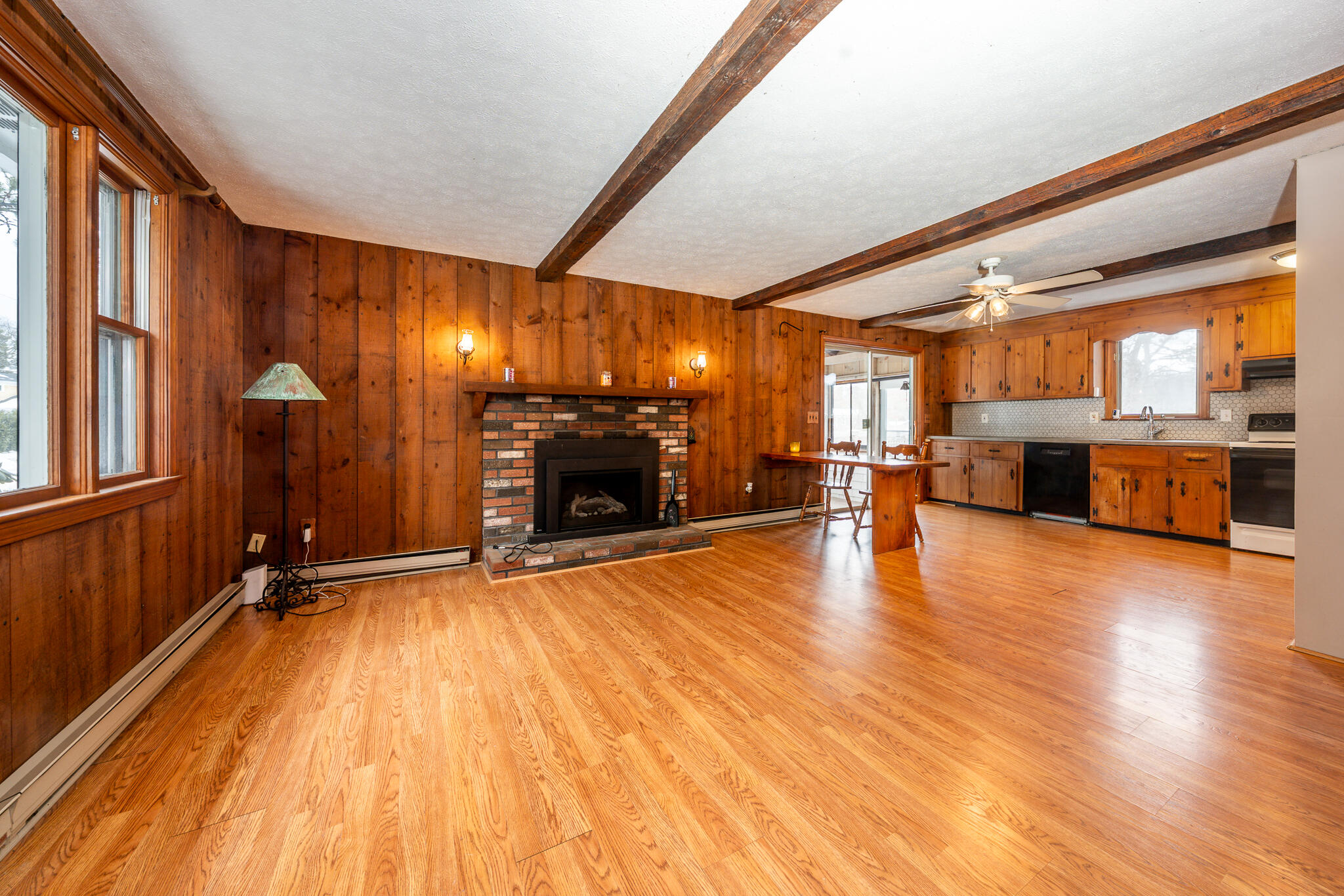 13 Rogers Road Harwich, MA 02645 - Photo 14 of 25 livroom3