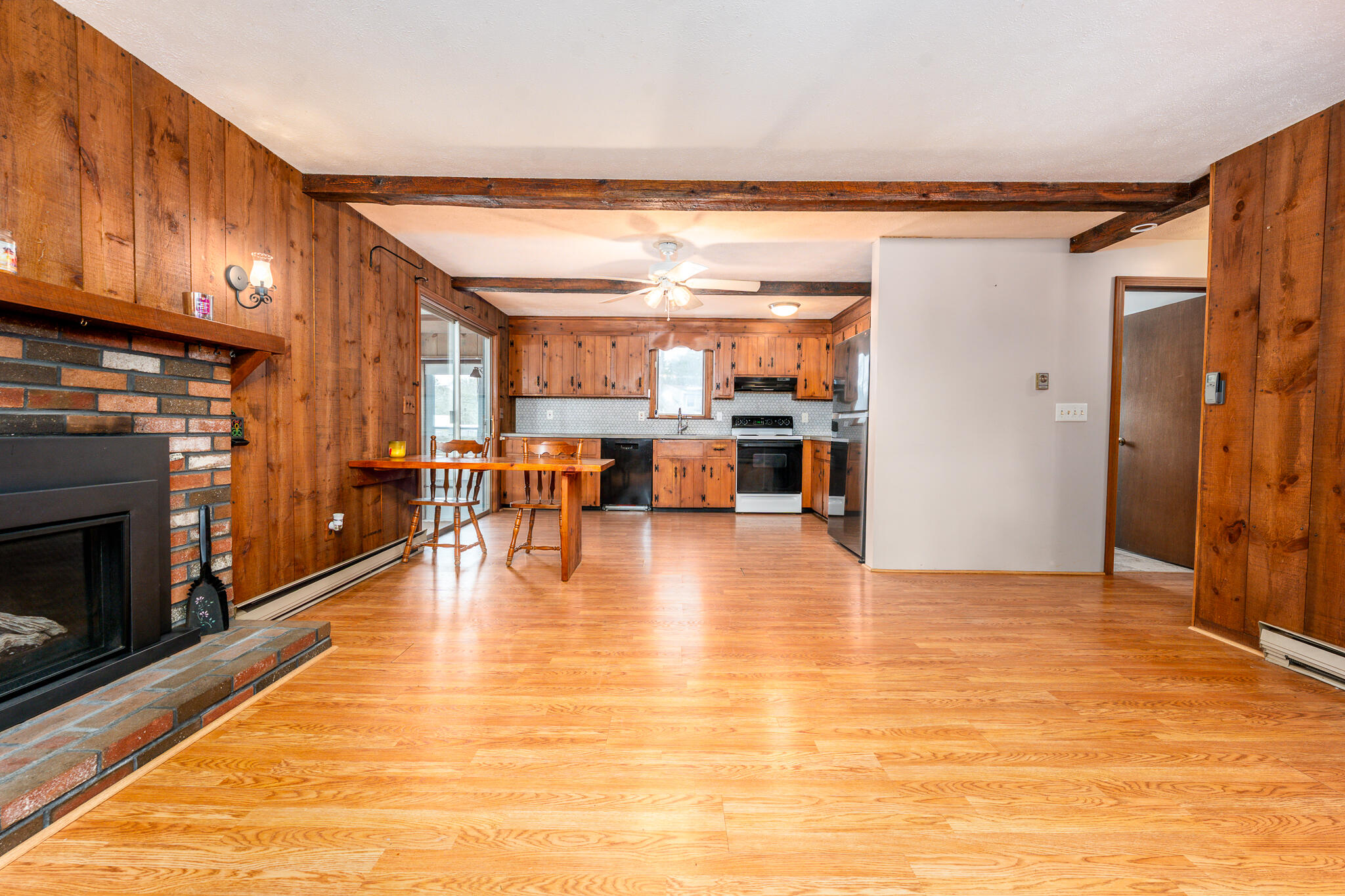 13 Rogers Road Harwich, MA 02645 - Photo 18 of 28 livroom4