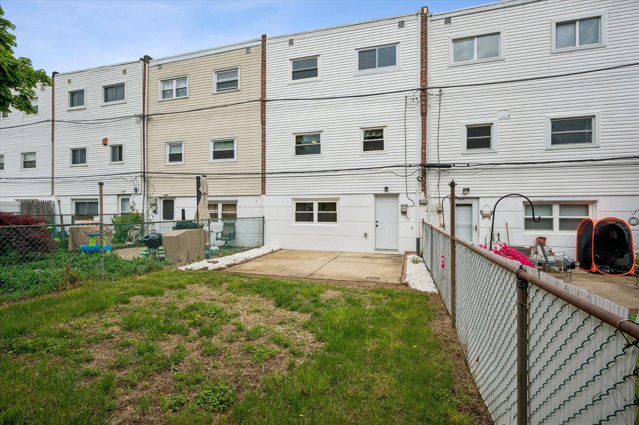 3344 Kayford Circle Philadelphia, PA 19114 - Photo 23 of 25 Exterior Rear