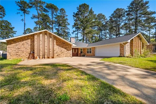 $200,000 | 115 Agnes Lane, Pineville, LA 71360