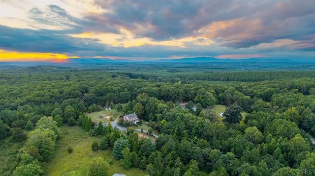 $595,000 | 3971 Stage Road, Concord, VA 24538