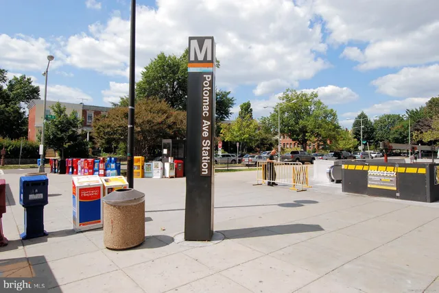 $1,400 | 1712 West Virginia Avenue Northeast, Unit 1, Washington, DC 20002