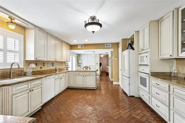 $459,000 | 3924 Pharr Street, Metairie, LA 70002