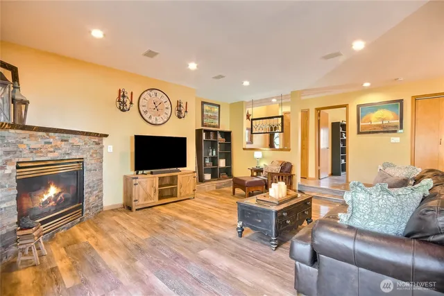 $975,000 | 24608 Southeast 387th Street, Enumclaw, WA 98022