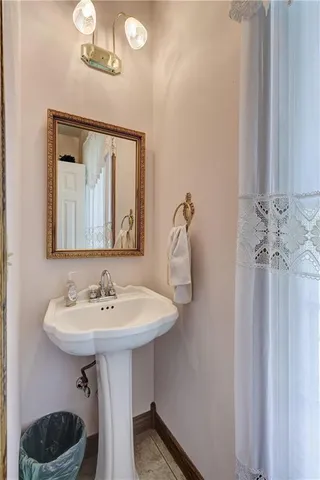 $525,000 | 124 Huntington Circle, Pittsburg, KS 66762