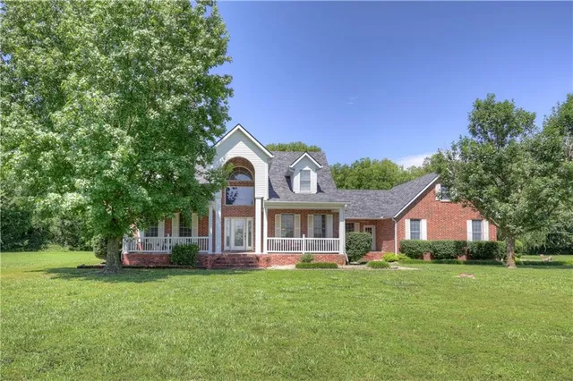 $525,000 | 124 Huntington Circle, Pittsburg, KS 66762