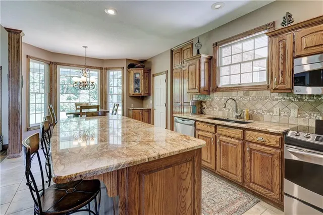 $525,000 | 124 Huntington Circle, Pittsburg, KS 66762