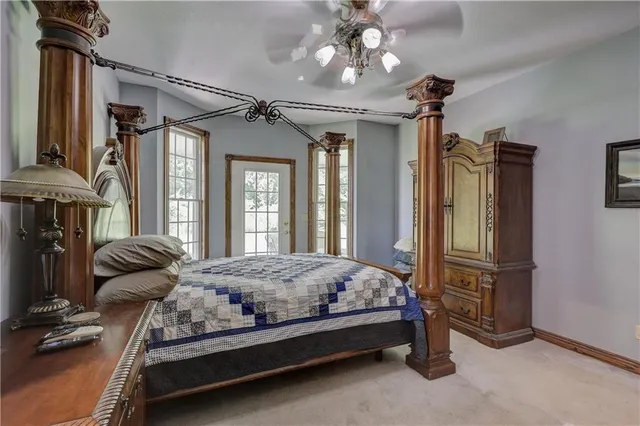 $525,000 | 124 Huntington Circle, Pittsburg, KS 66762