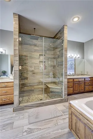 $525,000 | 124 Huntington Circle, Pittsburg, KS 66762