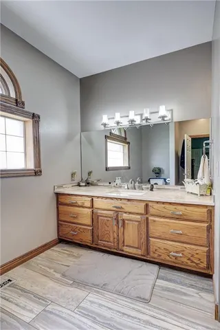 $525,000 | 124 Huntington Circle, Pittsburg, KS 66762