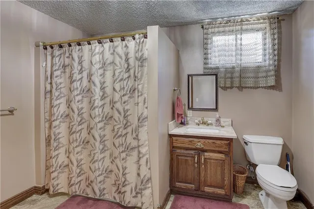 $525,000 | 124 Huntington Circle, Pittsburg, KS 66762