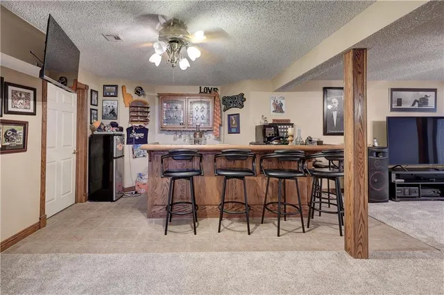 $525,000 | 124 Huntington Circle, Pittsburg, KS 66762