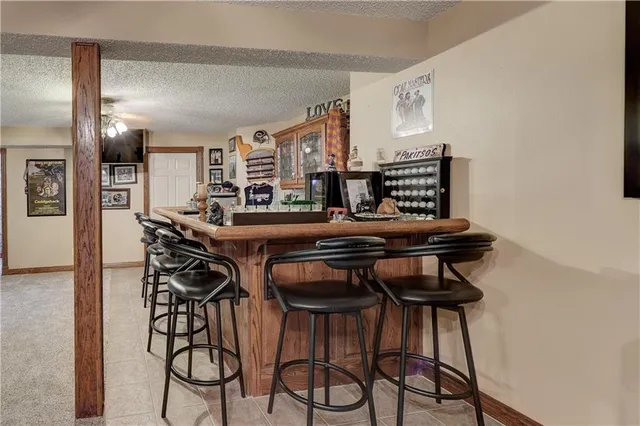 $525,000 | 124 Huntington Circle, Pittsburg, KS 66762