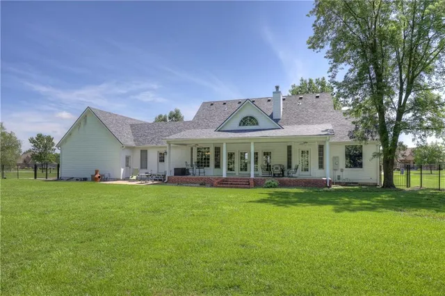 $525,000 | 124 Huntington Circle, Pittsburg, KS 66762