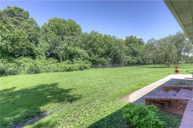 $525,000 | 124 Huntington Circle, Pittsburg, KS 66762