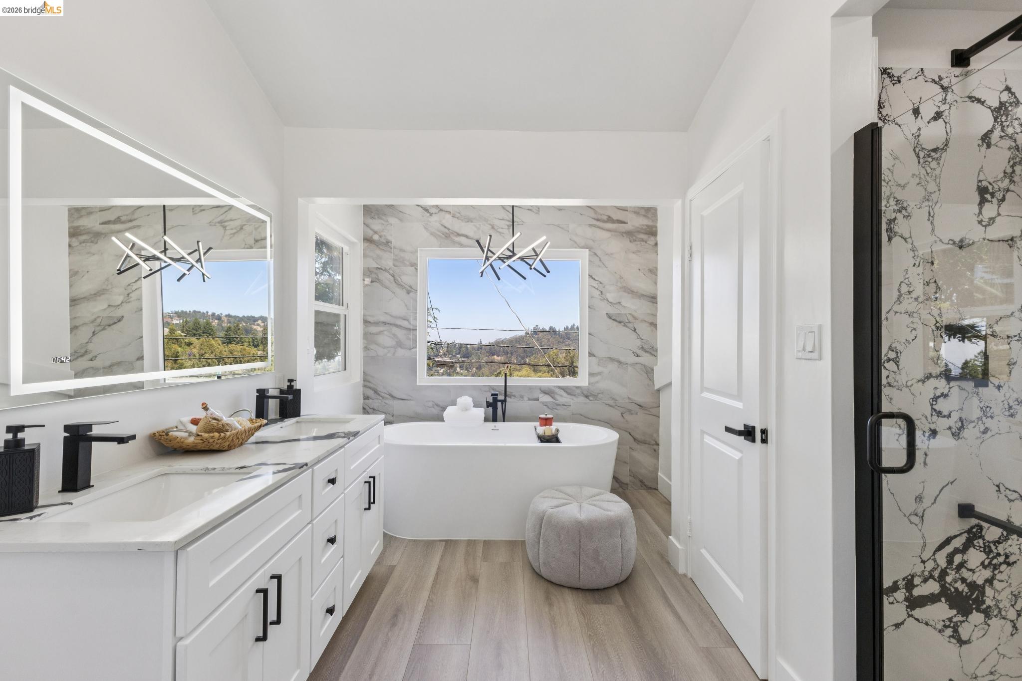6756 Snake Road Oakland, CA 94611 - Photo 23 of 52